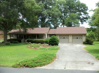 1154 Holly Grove Cir, Dalton, GA 30721