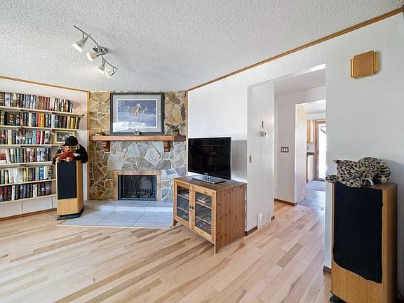 4th image of 143 Erin Mount Pl SE