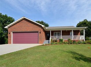 336 Sherman Dr, Lexington, NC 27295