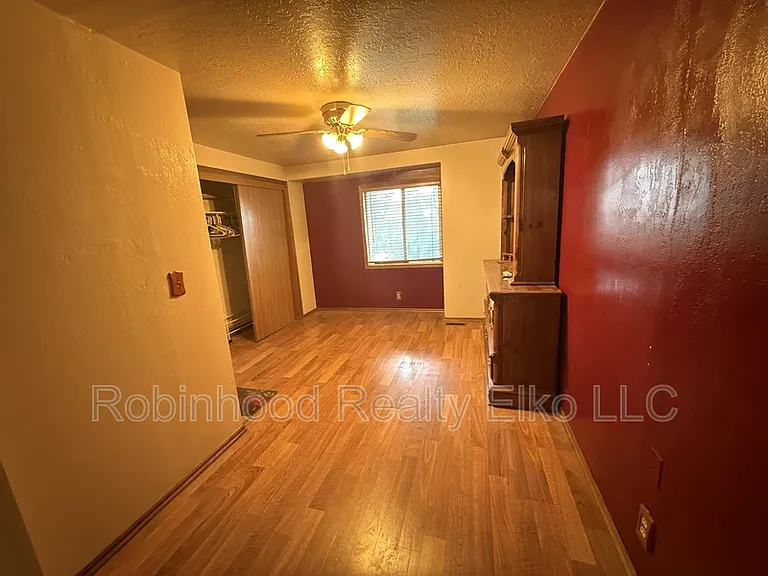 942 Bronco Dr — Photo 11