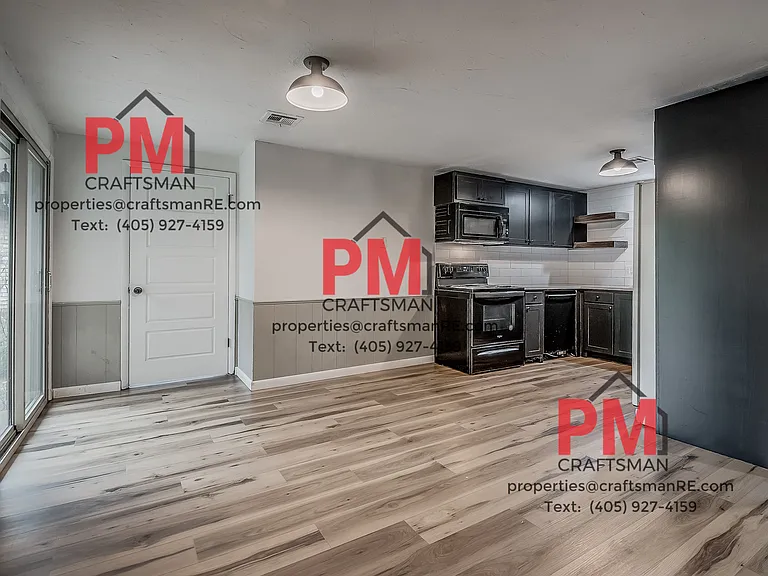 132 NW 80th St — Photo 31
