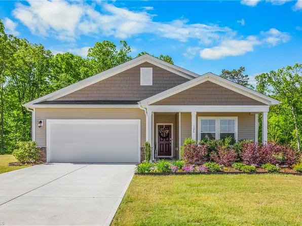 126 Piebald Dr, King, NC 27021