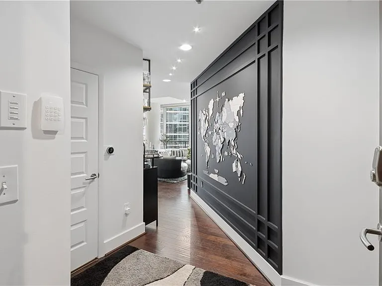 1080 Peachtree St NE #1411 — Photo 7