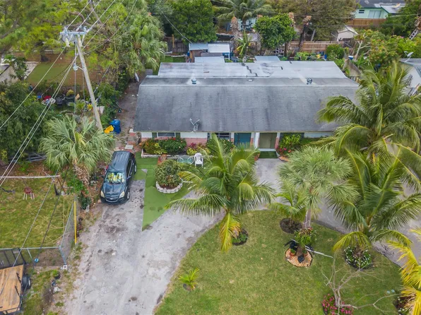 800 Philadelphia Drive, Jupiter, FL 33458