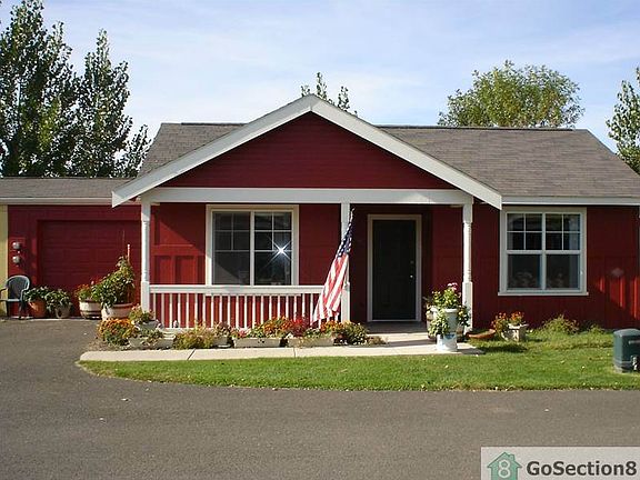 3rd image of 1273 SE Creekside Dr