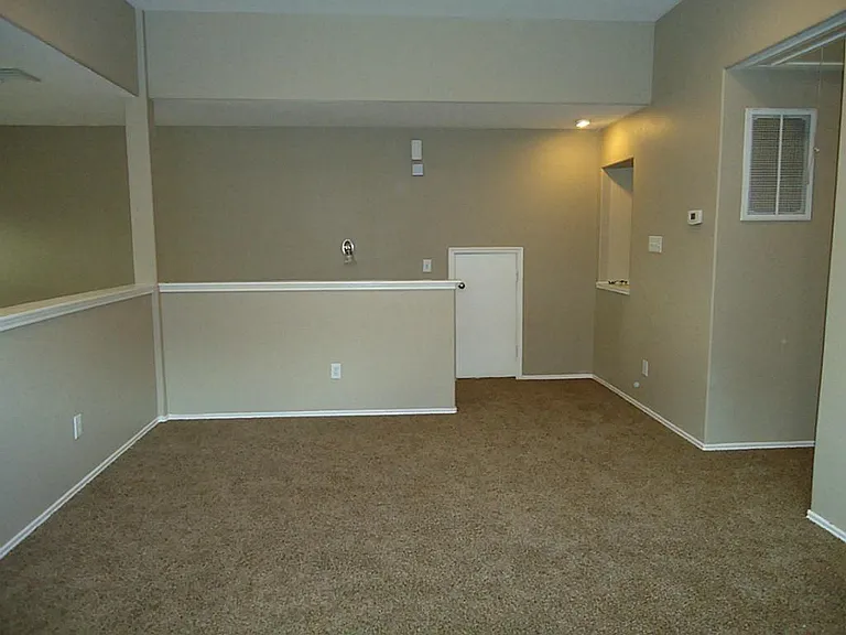 11047 Knobbley Oak Ct — Photo 15