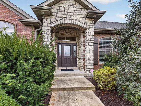 3rd image of 4806 Cody Ct