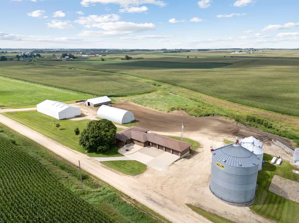 1693 265th Ave, Earlville, IA 52041