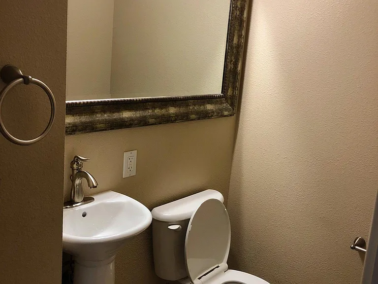 1025 E Boulder St — Photo 13