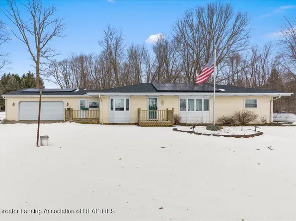 1992 Plains Rd, Leslie, MI 49251