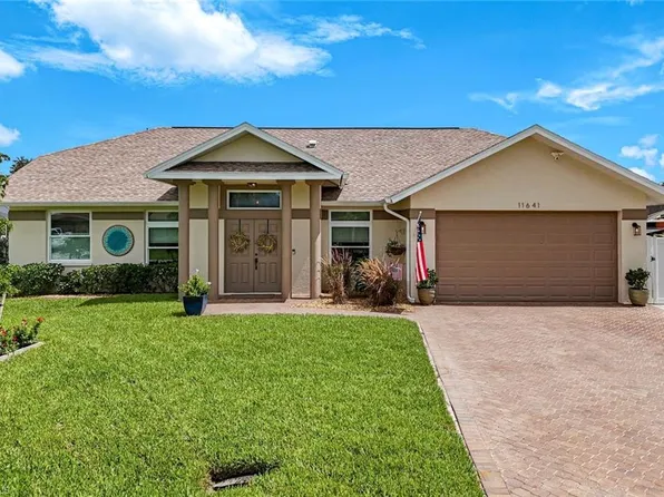 11641 Red Hibiscus DR, BONITA SPRINGS, FL 34135