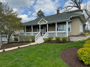 225 Bluff Ave, Grayslake, IL 60030