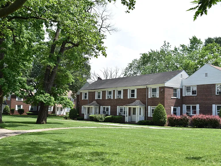 Blair Beacon Apartment Homes — Photo 13