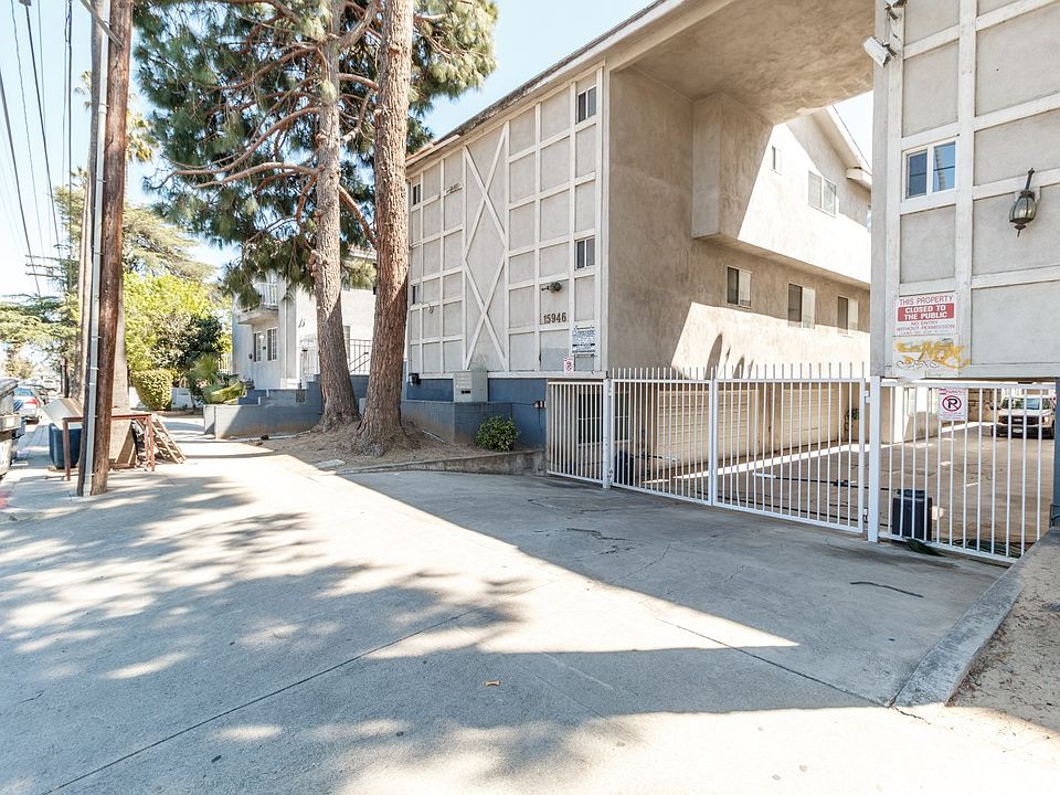 1st image of 15946 Sherman Way Unit 7