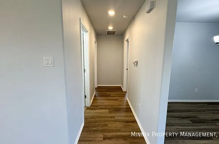 8415 10th Pl — Photo 11