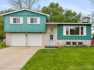 2553 Powers Ave NW, Grand Rapids, MI 49544