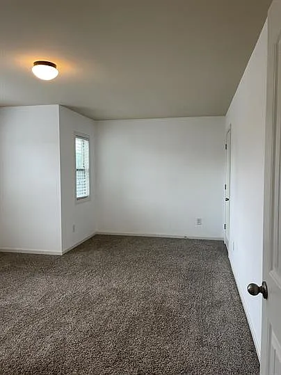 765 Westmoreland Ln — Photo 13