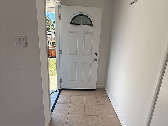 3rd image of 1151 Sanchez Way
