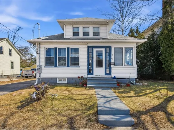 526 Post Rd, Warwick, RI 02888