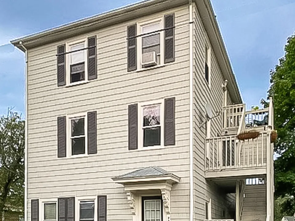 29 Angell St