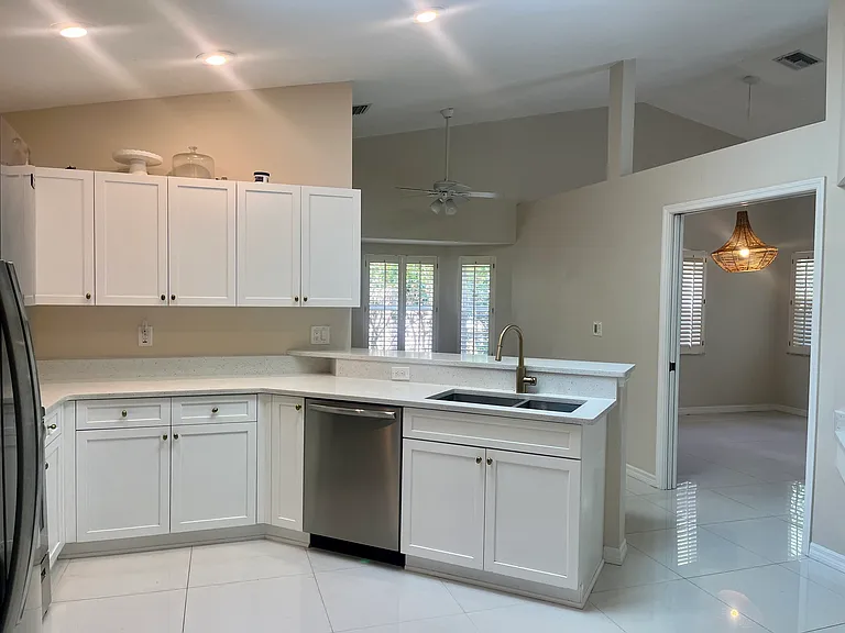 5632 Beaurivage Ave — Photo 20