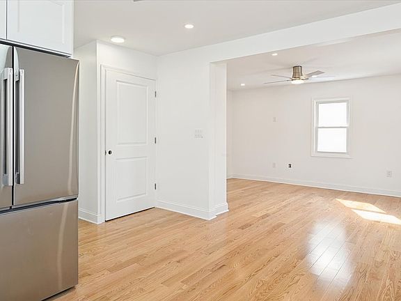 3rd image of 47 Morgan St Floor 2