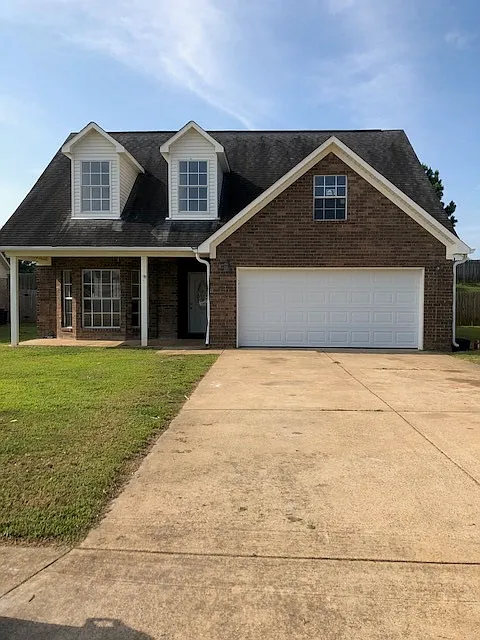 4 bed, 3.5 bath, 1950 sqft, $2,200 — Photo 1