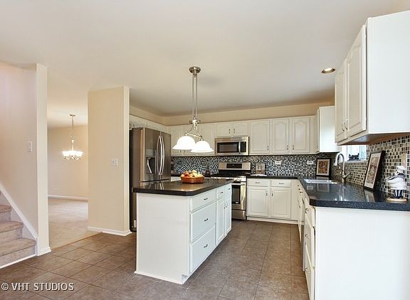 3rd image of 1214 Warwick Ct
