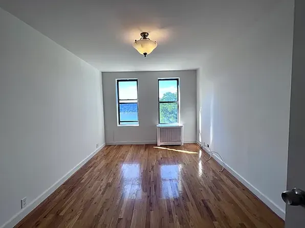 282 Cabrini Boulevard image 10 of 13