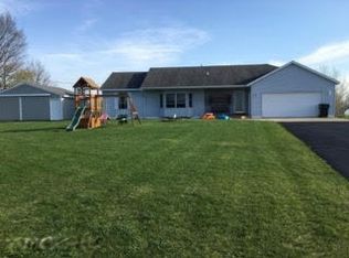 2700 E 132nd St, Grant, MI 49327