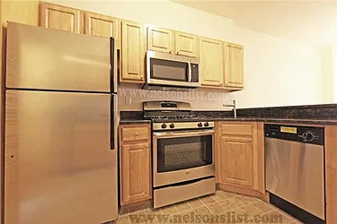 Rented by R New York