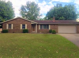 1421 Maple Leaf Dr, Jasper, IN 47546