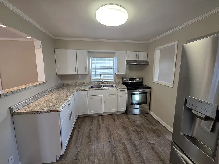 388 Poplar Ave — Photo 11