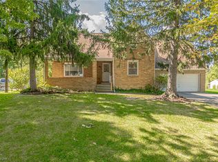 8358 Ridge Rd, North Royalton, OH 44133