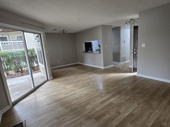 4th image of 5003 Sharon Rd Unit I
