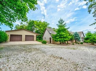 28519 Bradshaw Rd, Jerseyville, IL 62052