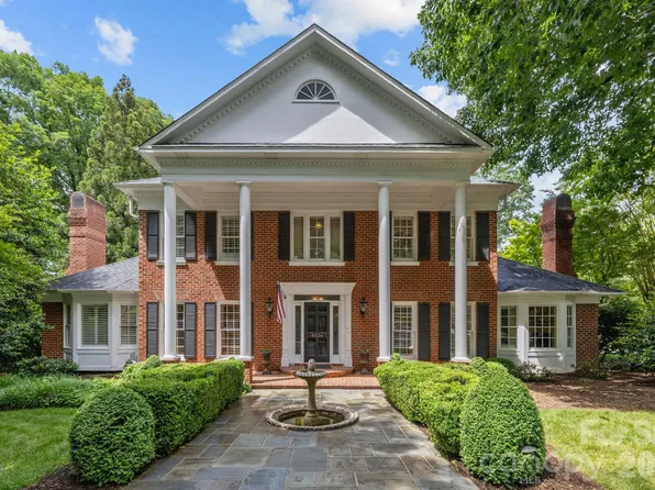 6824 N Baltusrol Ln, Charlotte, NC 28210