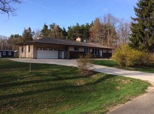 6100 136th Ave, Saugatuck, MI 49453