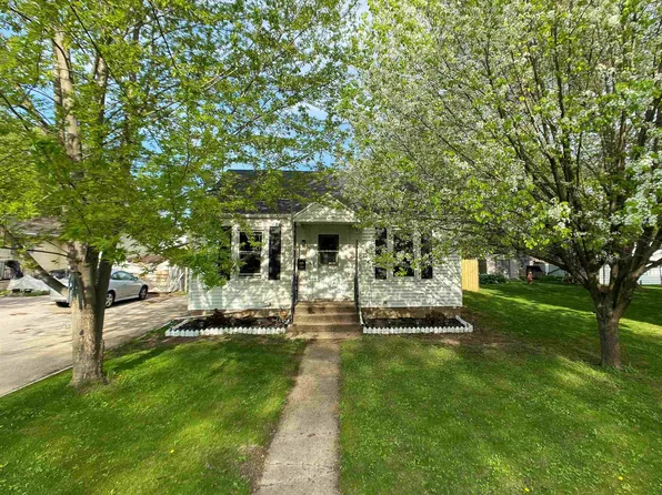2114 N Main St, Oshkosh, WI 54901