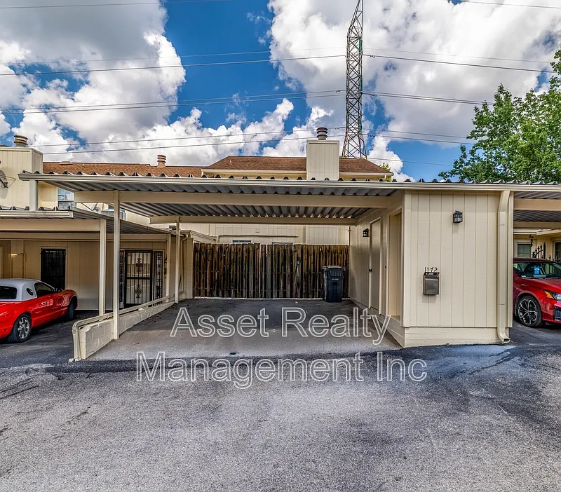 3 bed, 2.5 bath, 1680 sqft, $2,295 — Photo 3