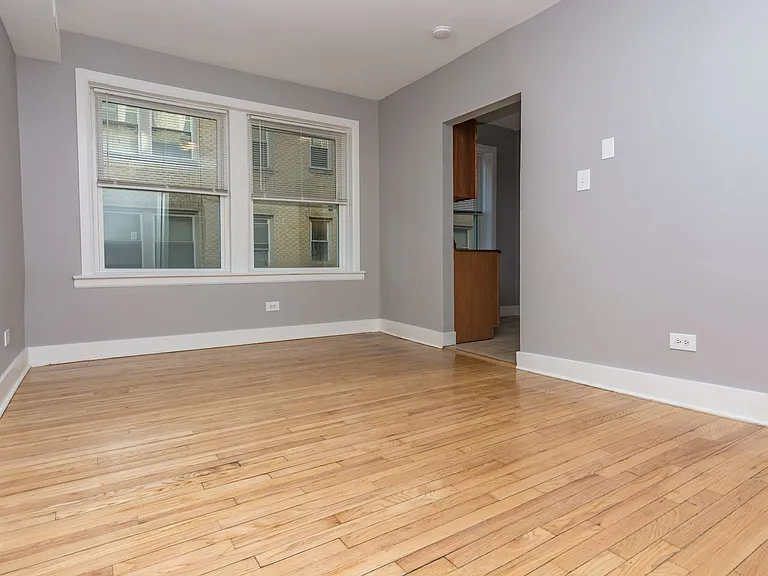 1115 E 81st Street — Photo 18