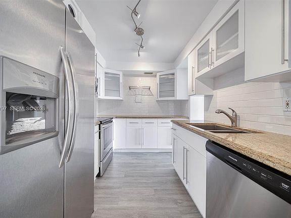 4th image of 7933 West Dr APT 817