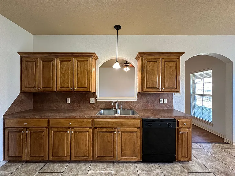 612 Windbrook Ct — Photo 10
