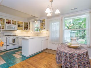 3038 Manor Rd, Falls Church, VA 22042