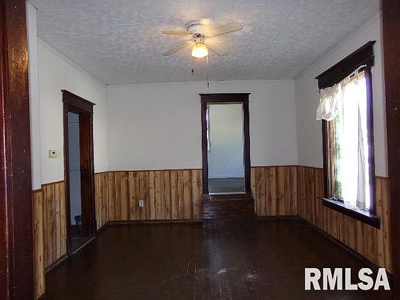5th image of 620 Walnut St