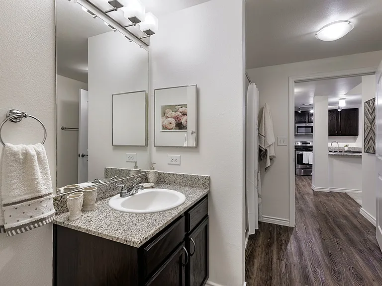 Aviva Fort Worth - 55+ Active Adult Apartment Homes — Photo 15