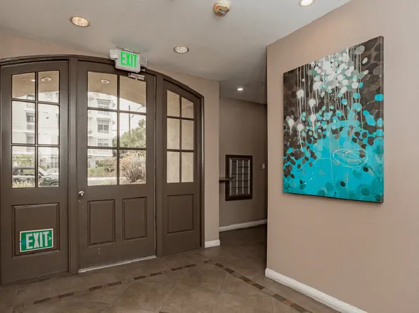 Lido Apartments - 2810 S Sepulveda