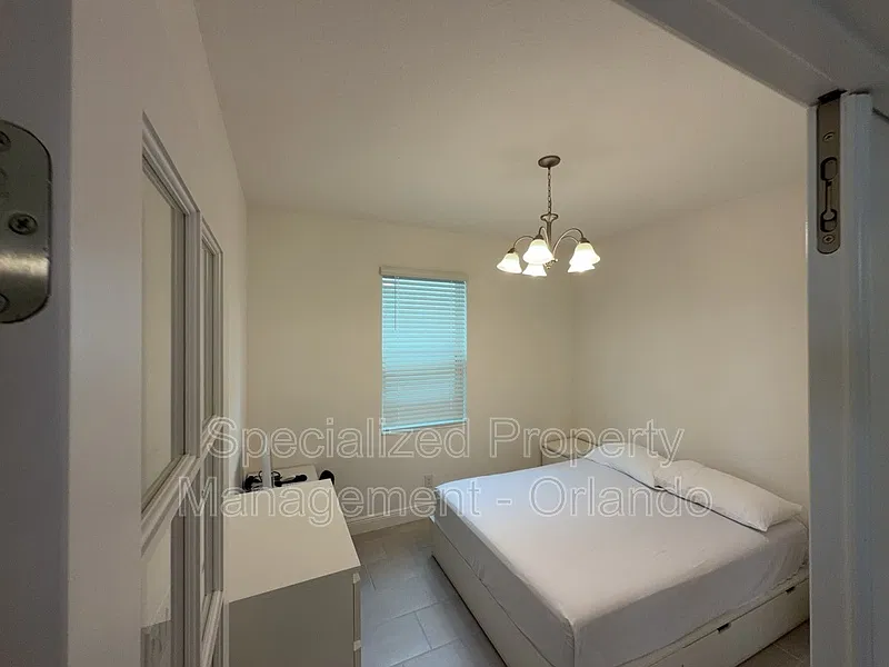 4 bed, 3.0 bath, 2280 sqft, $2,995 — Photo 2