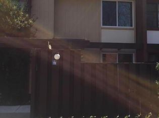 1378 Northgate Sq, Reston, VA 20190