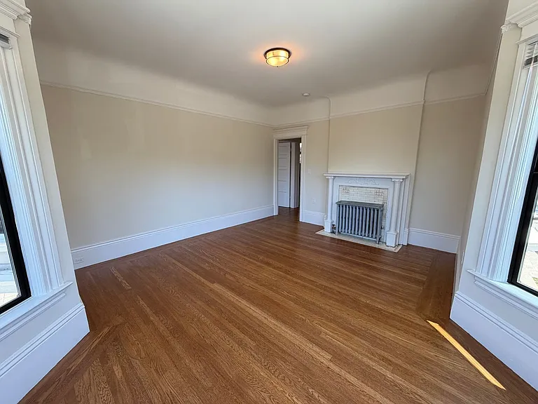 236-258 Hugo St #175R — Photo 4